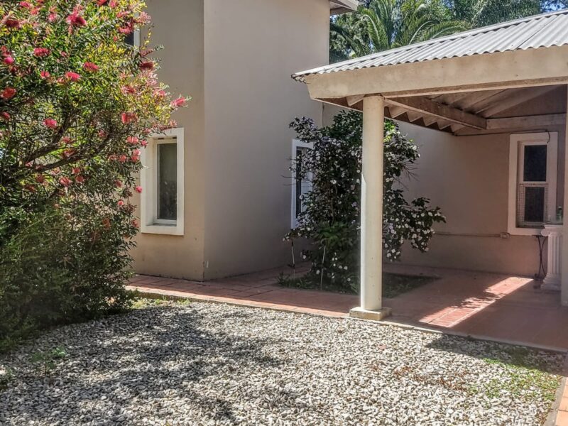 Casa en Venta - 425 entre 135 y 136, Villa Elisa