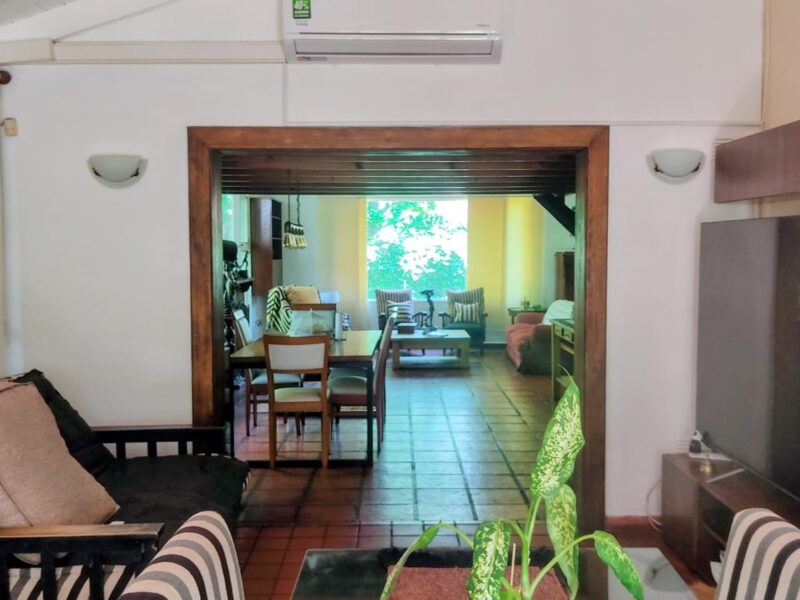 Casa en Venta - 425 entre 135 y 136, Villa Elisa