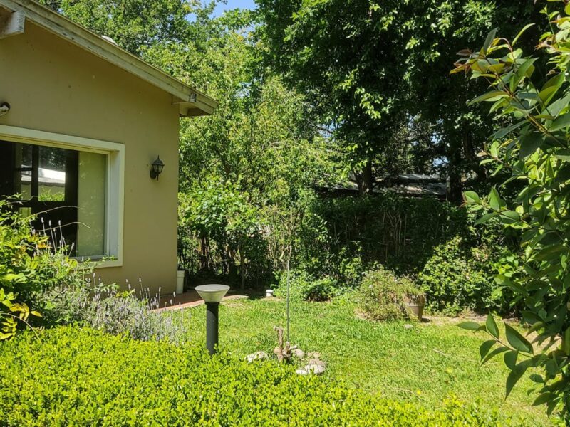 Casa en Venta - 425 entre 135 y 136, Villa Elisa