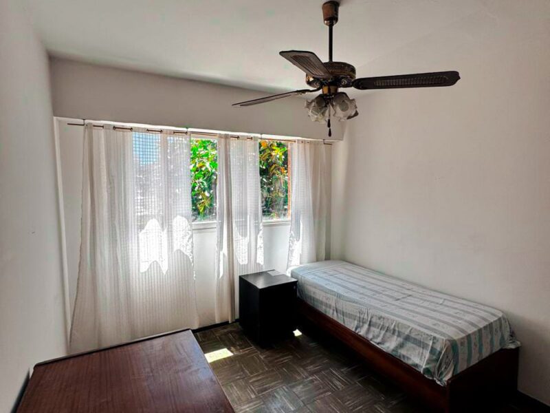 Calle 56 entre 9 y 10 - Departamento en Venta