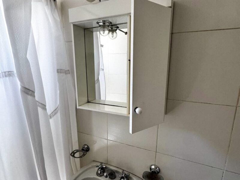 Calle 56 entre 9 y 10 - Departamento en Venta