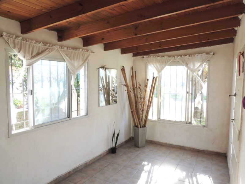 Casa en Berisso 124 entre 14 y 15. .