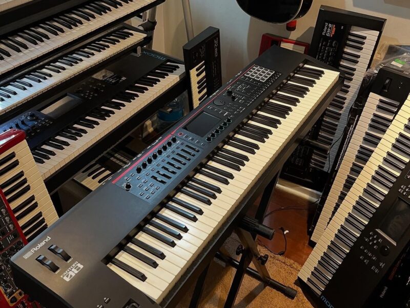 instrumentos musicales Pianos digitales, teclado, Interfaces de audio, estaciones de trabajo con teclado, cajas de ritmos,